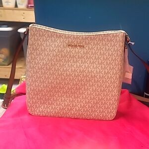 Michael kors crossbody
